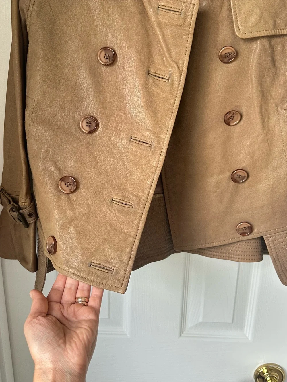 Women’s Double-Breasted Leather Trench Coat - Tan